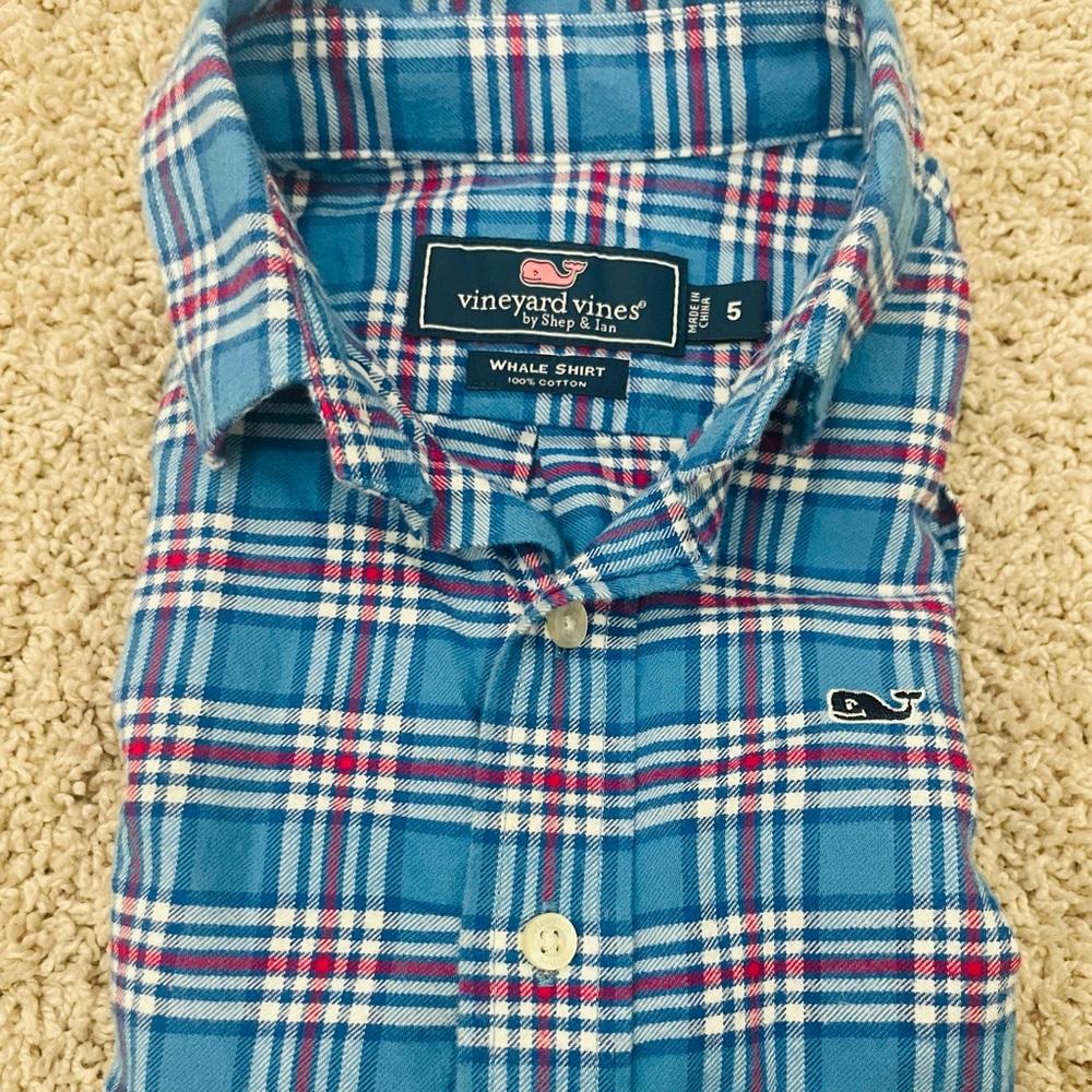 Vineyard vines shirt size 5